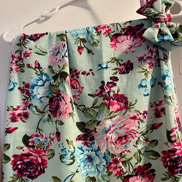 3 PIECE labor/maternity gown, swaddle blanket, and bow - Picture 10 of 13